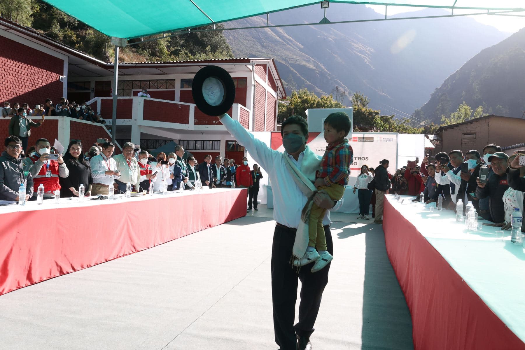 “El gobierno está trabajando en el ingreso libre a las universidades”