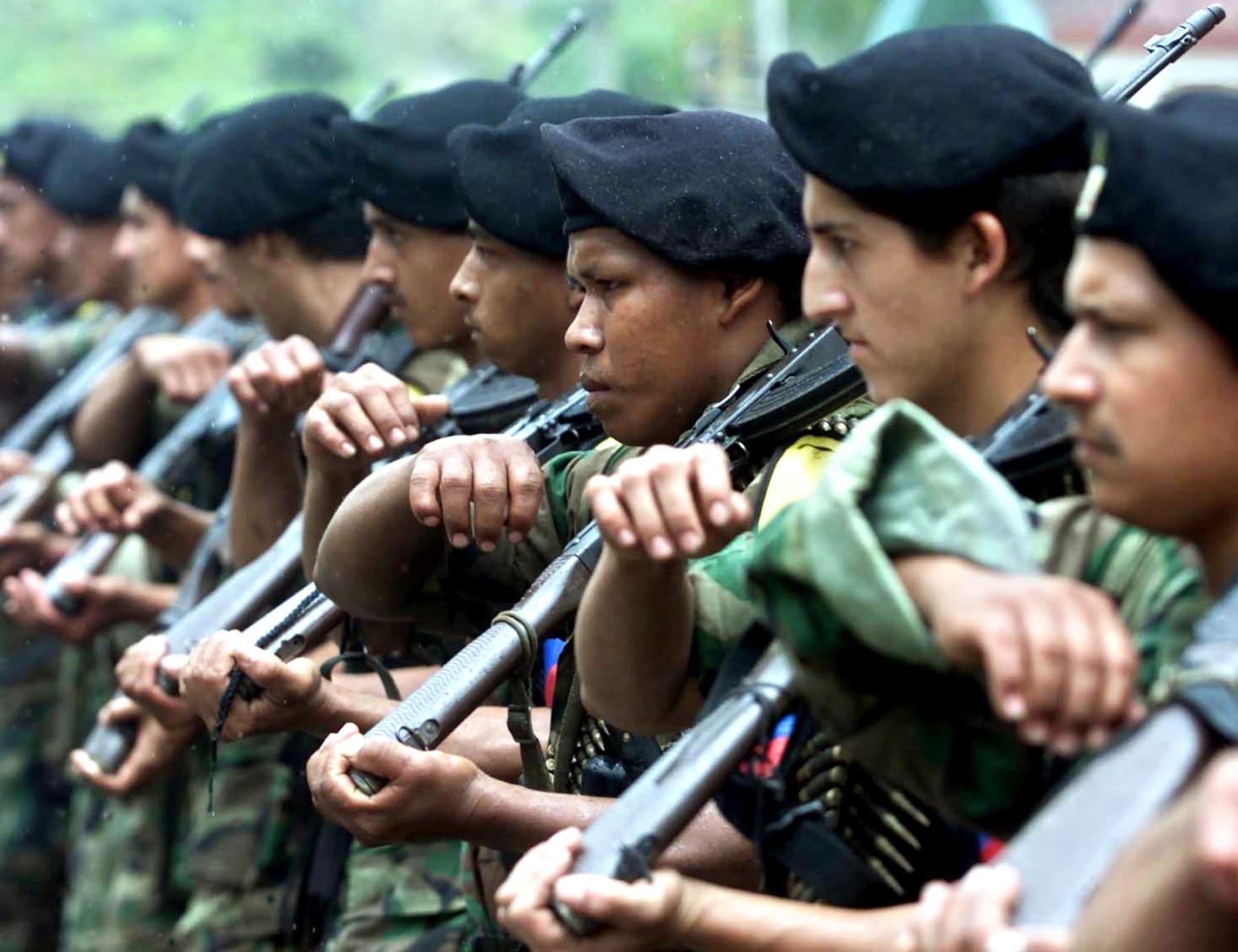 Vehículo de ONU es incendiado por disidentes de las FARC