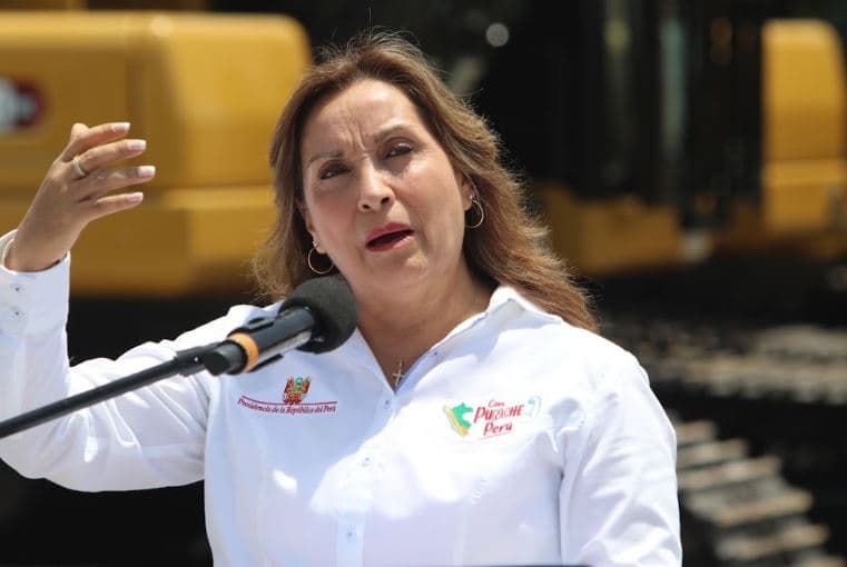 Dina Boluarte insiste en debatir pena de muerte para violadores