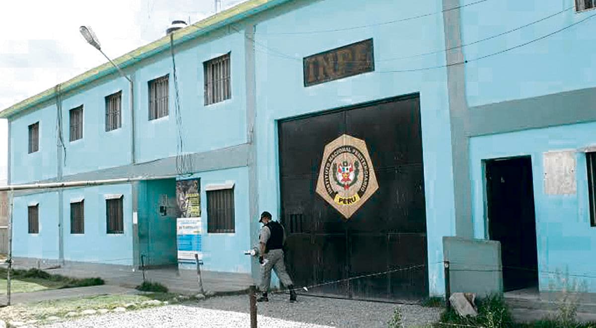 Dictan 18 meses de prisión a 4 implicados en red criminal