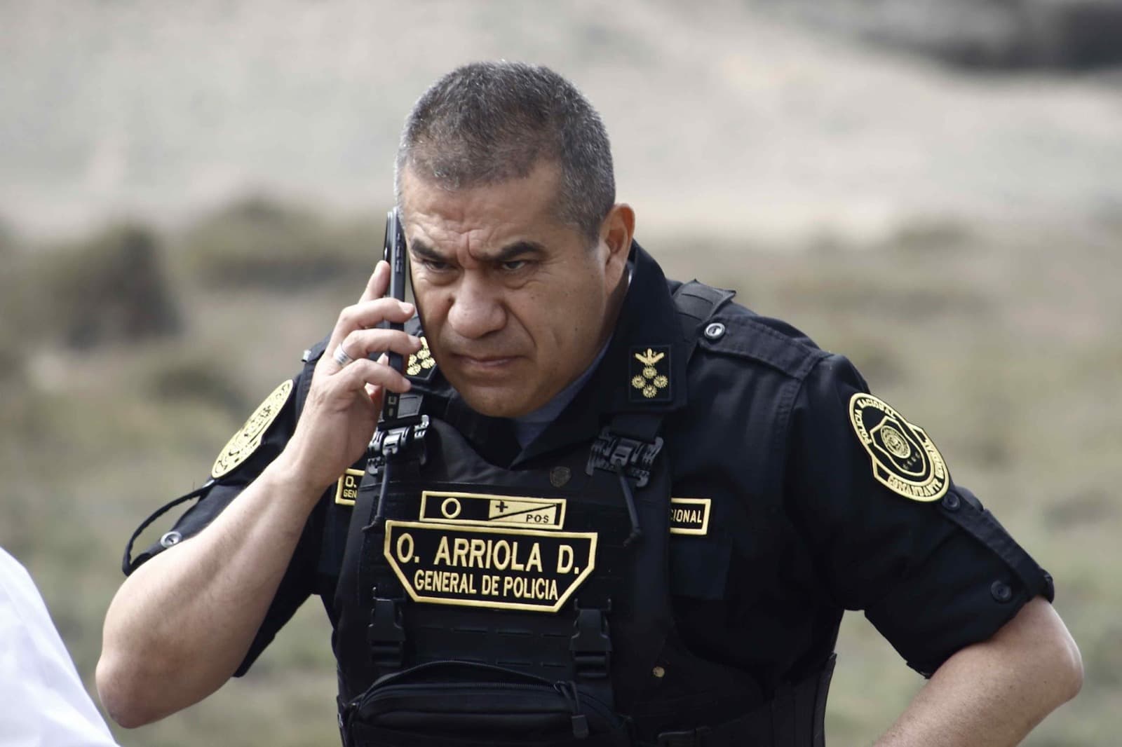 Arriola se va, pero la crisis sigue