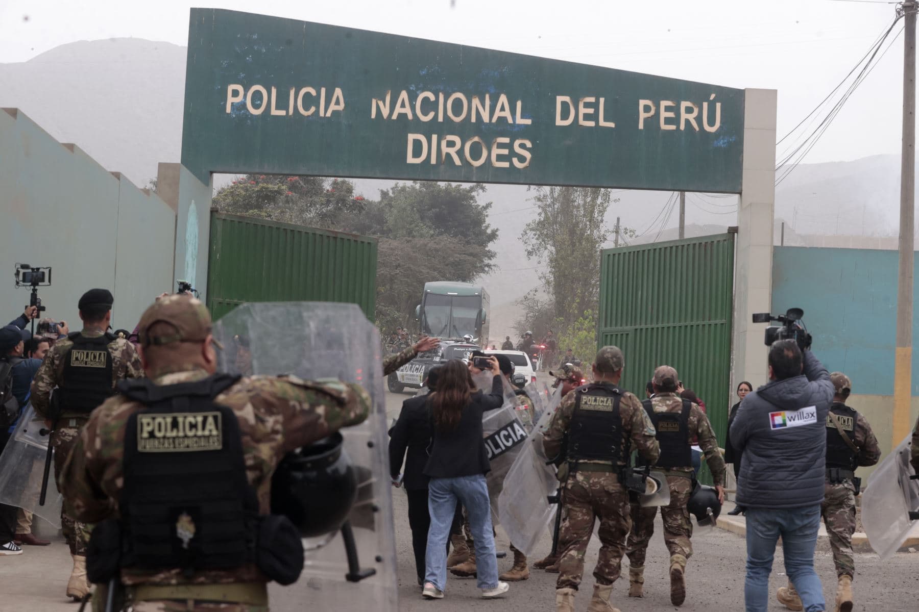 Vizcarra se suma a Toledo, Humala y Castillo en penal Barbadillo