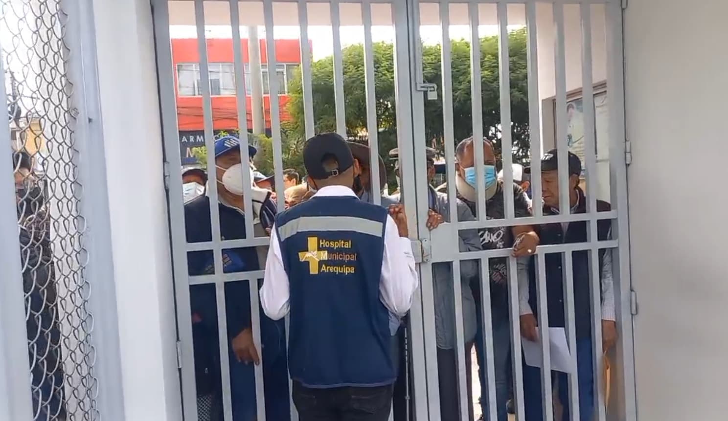 Hospital Municipal en problemas para atender a asegurados