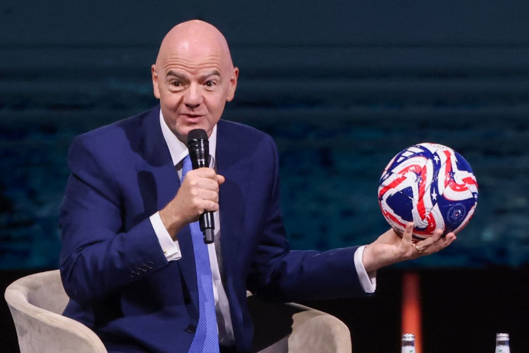 Gianni Infantino propone reformar la gobernanza de FIFA