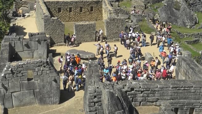 Machu Picchu tuvo sobrecarga turística durante 2024 y 2025