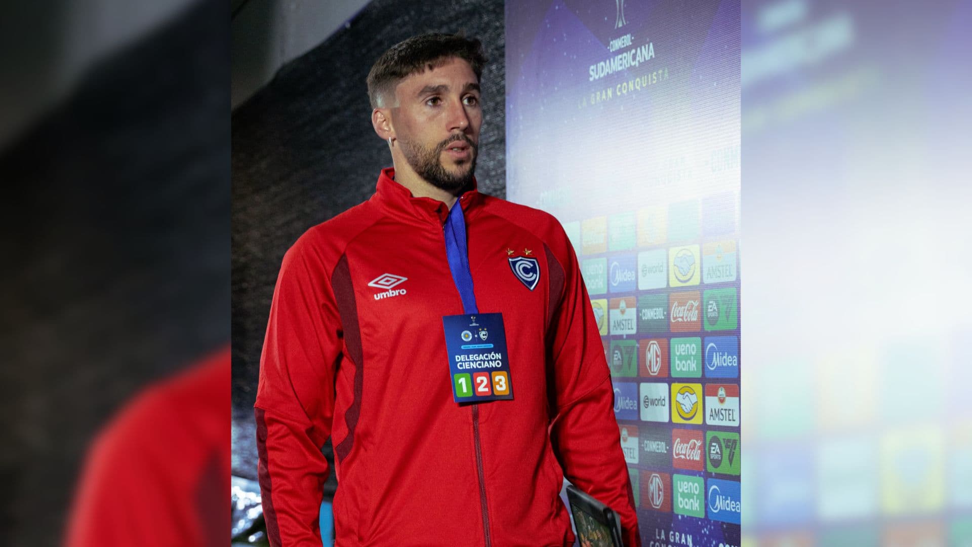 Santiago Arias acusa supuesto ofrecimiento de dinero