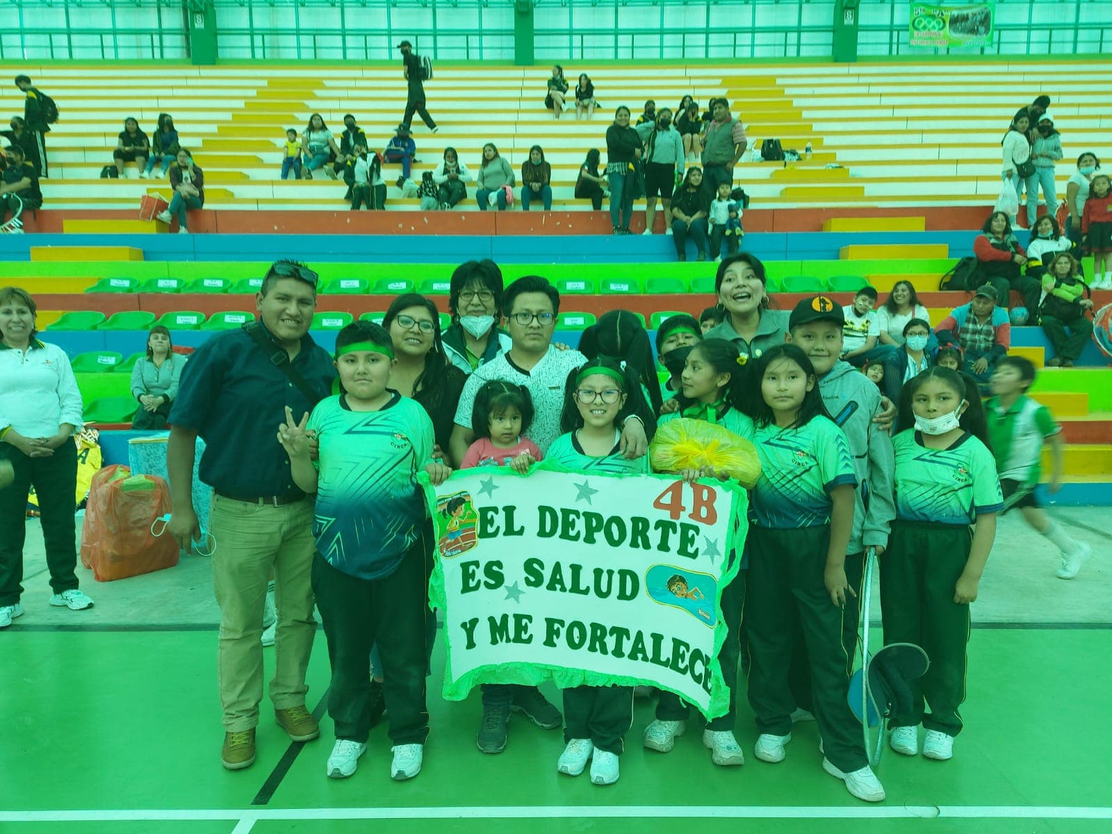 Gimnasia y talento durante concurso de colegio CIRCA