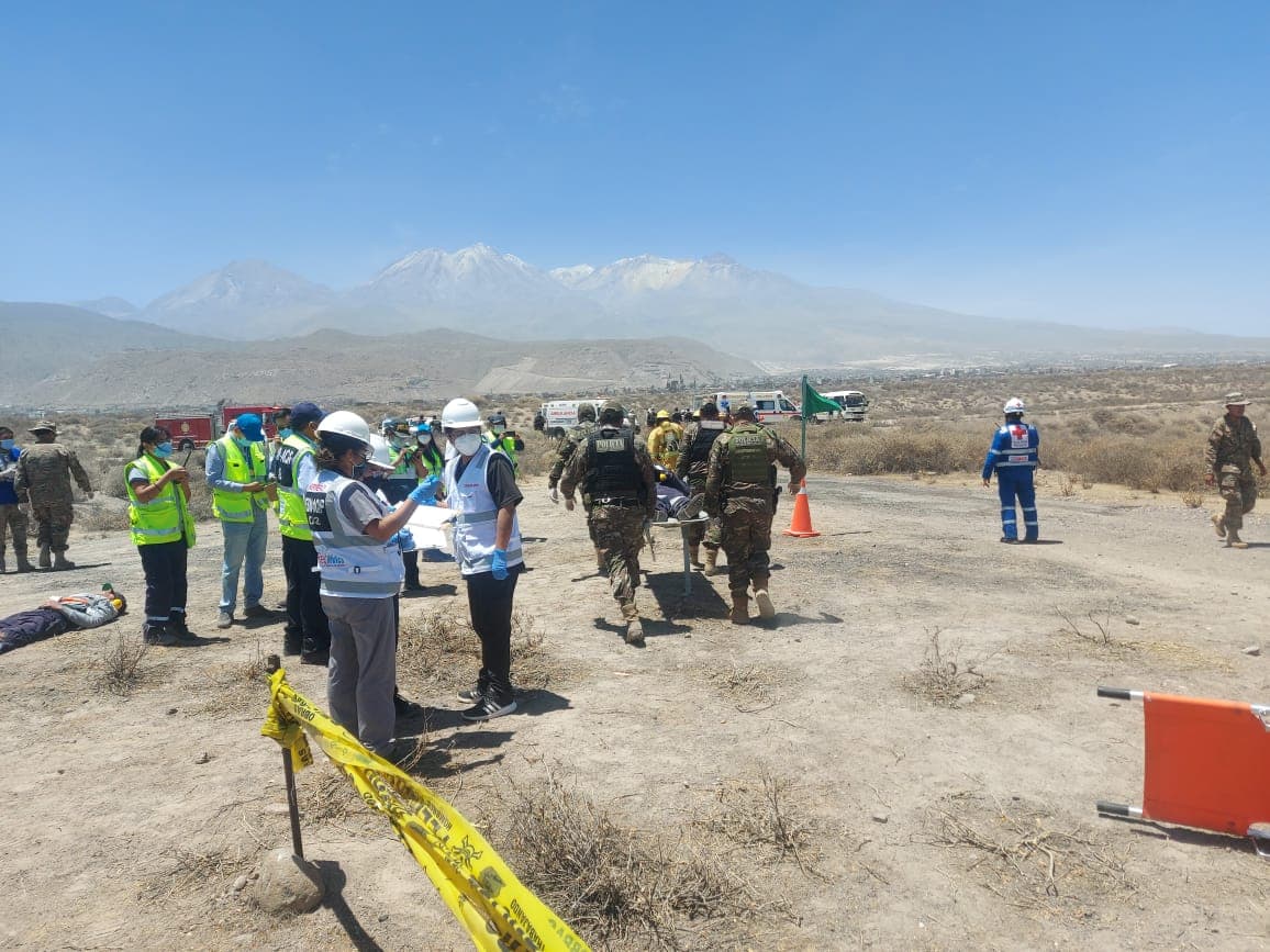 Desarrollan simulacro en aeropuerto mistiano