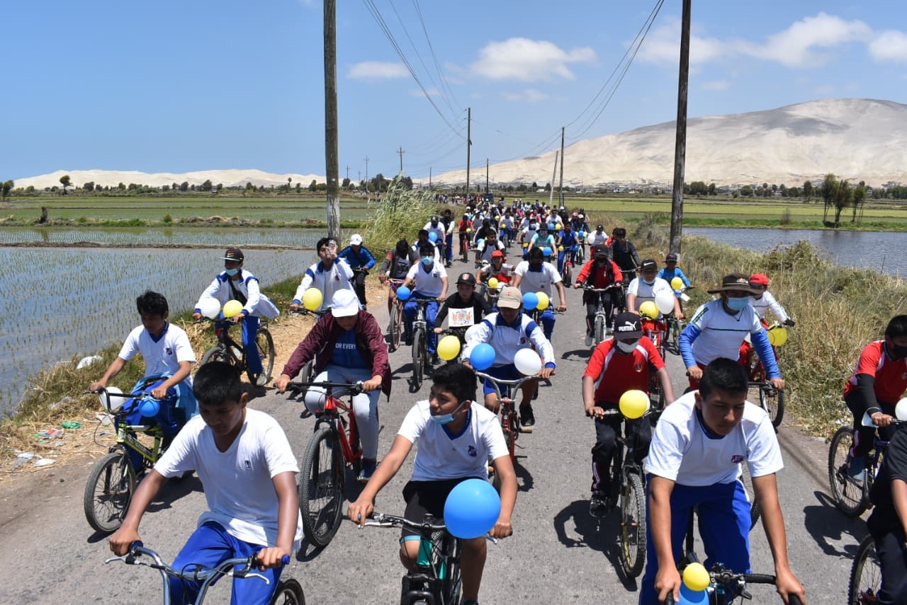 Camaná promueve el ciclismo y atletismo por su aniversario