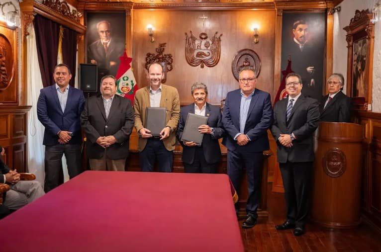 Gloria y Cerro Verde invertirán S/ 25 millones en campus UNSA
