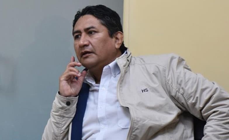 Vladimir Cerrón podría recibir 18 meses de prisión preventiva este martes