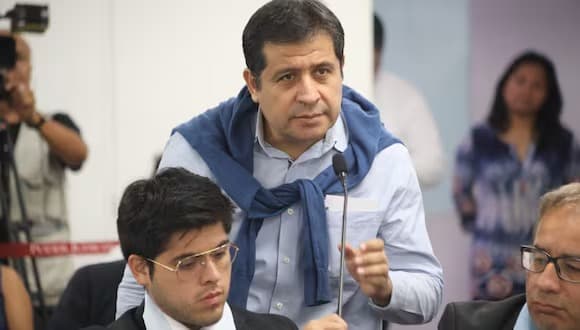 PJ revoca 36 meses de prisión preventiva contra Carlos Revilla