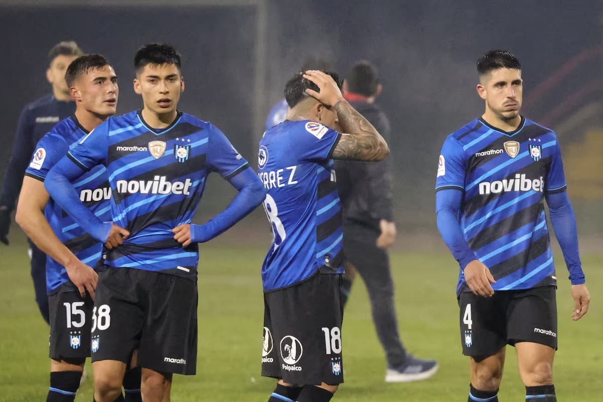 Huachipato de Chile jugará dos partidos en un mismo día