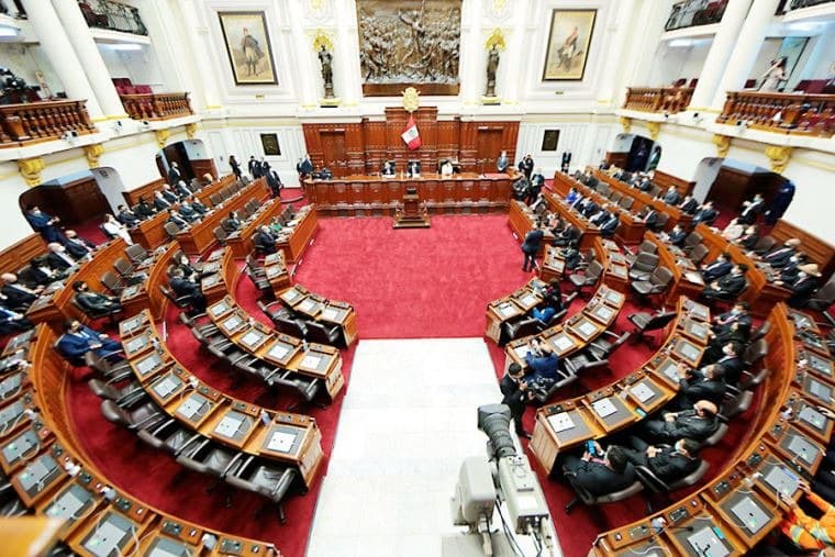 Congreso y Ejecutivo dialogarán sobre los incendios forestales