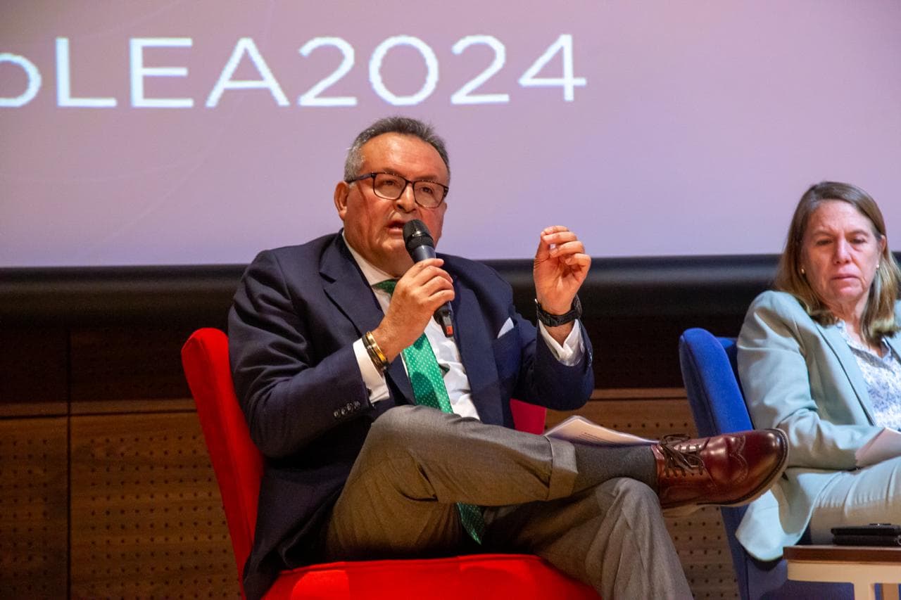 Cáceres pide un cambio de enfoque en el liderazgo empresarial