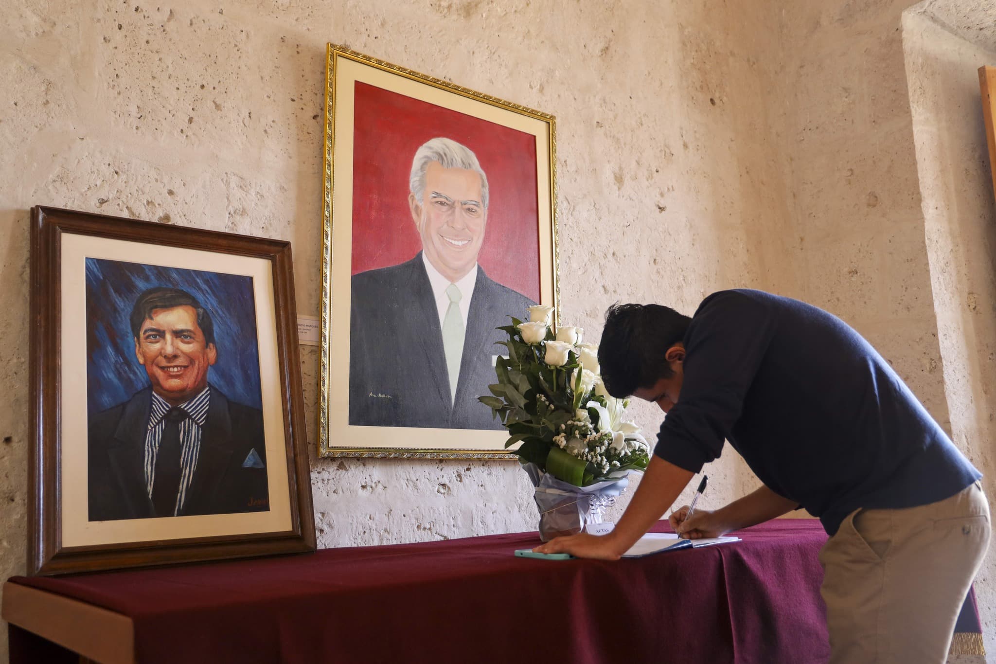 Comentarios inéditos de Vargas Llosa serán revelados en seis meses