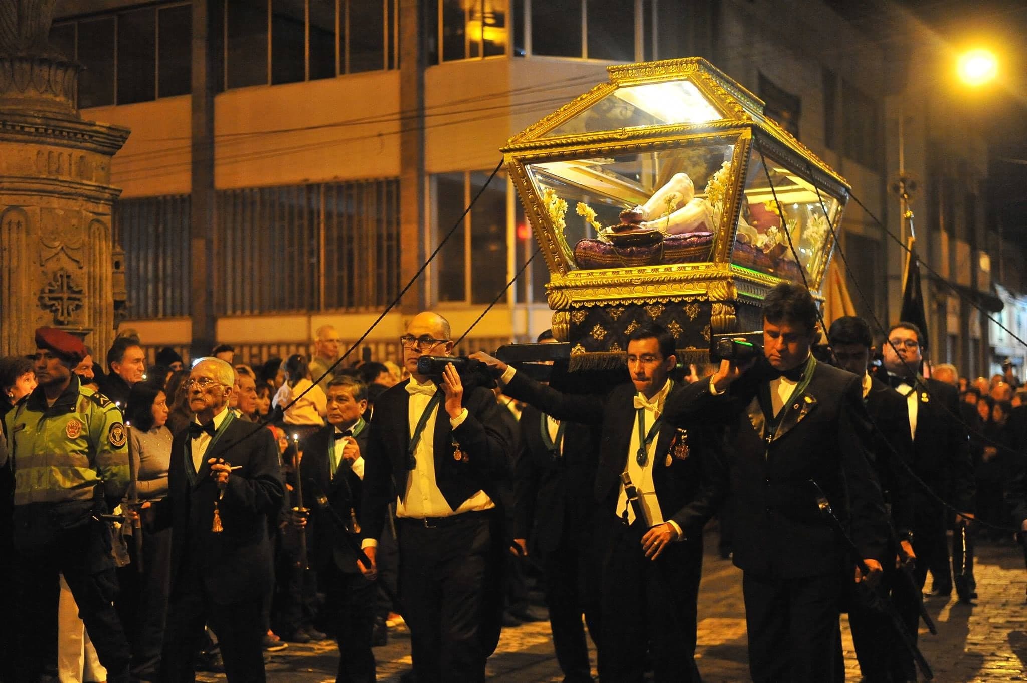 La procesión del Santo Sepulcro recorrerá las calles de Arequipa