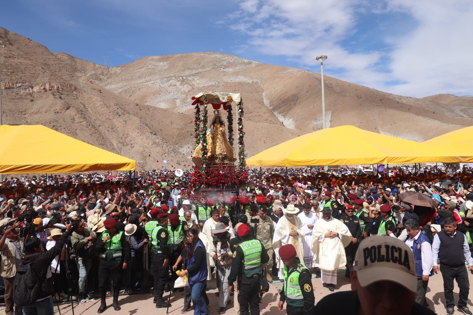Más de 200 mil peregrinos celebraron a Virgen de Chapi