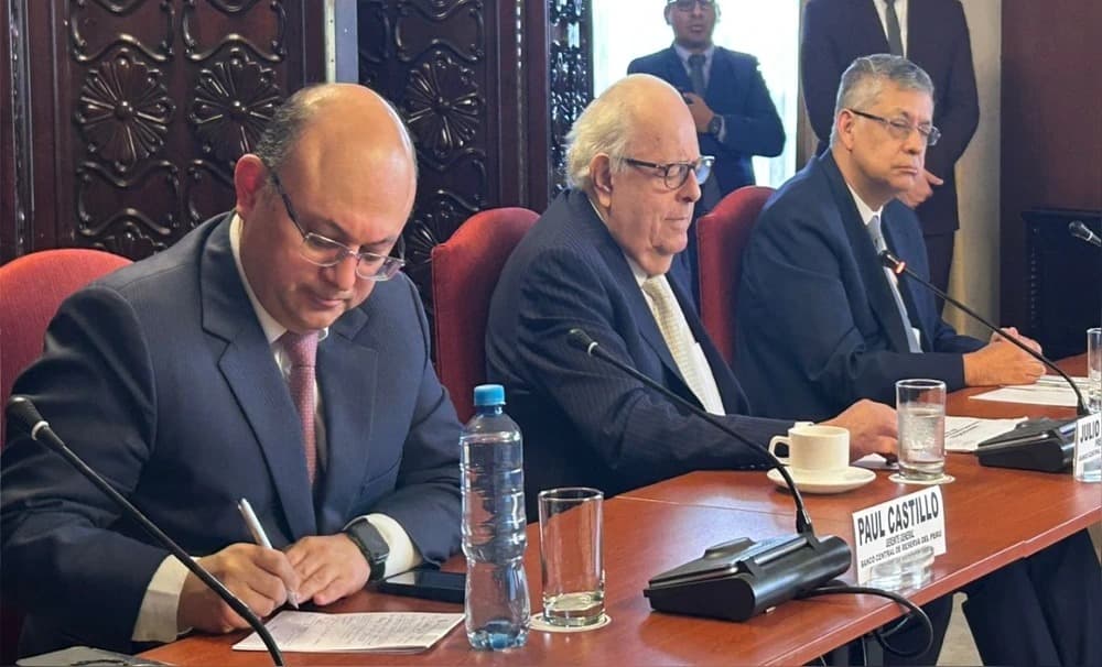 Velarde no descarta continuar al frente del BCRP tras el 28 de julio