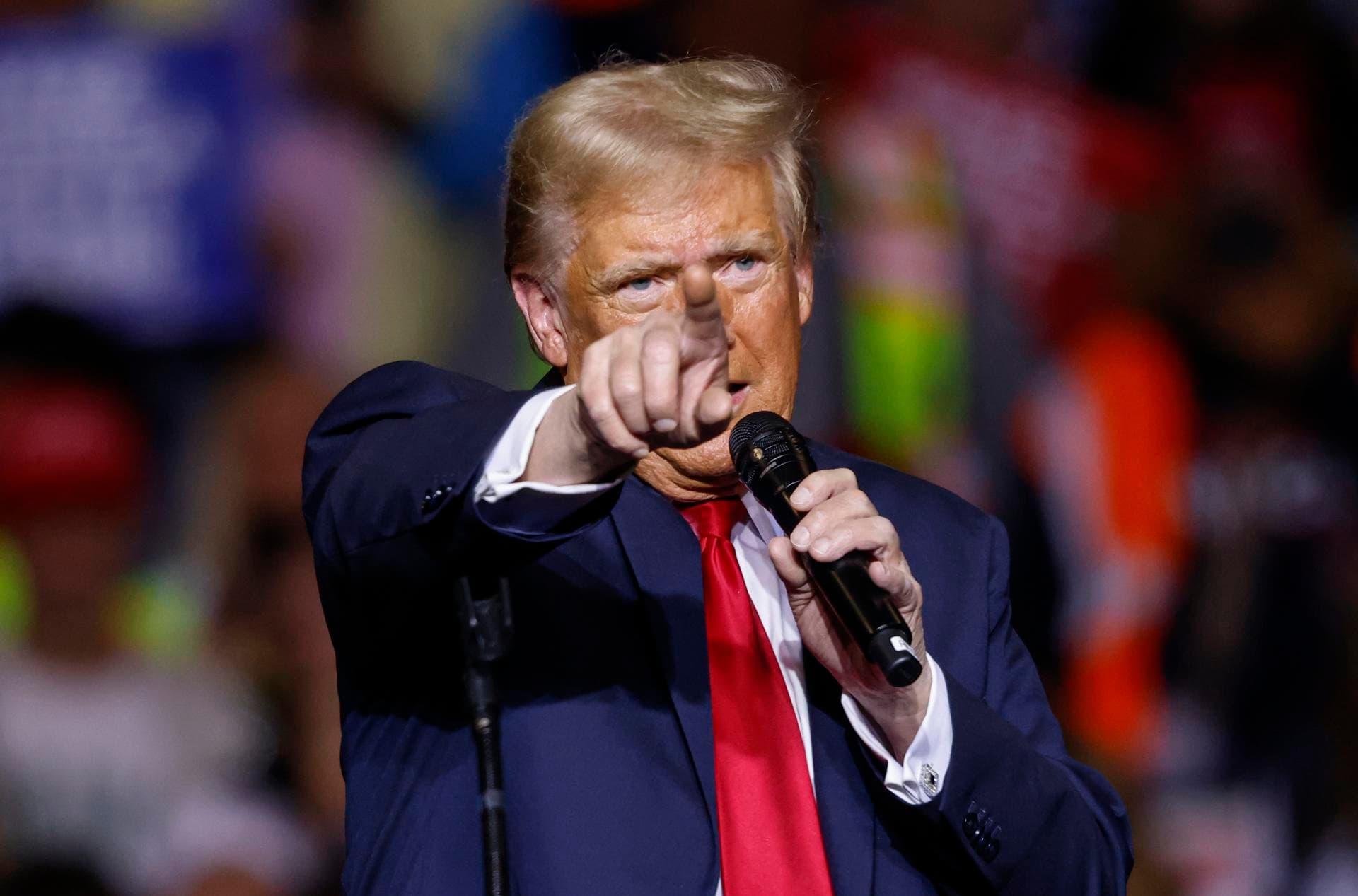 Donald Trump advierte a Petro que podría pasarle lo mismo que a Maduro
