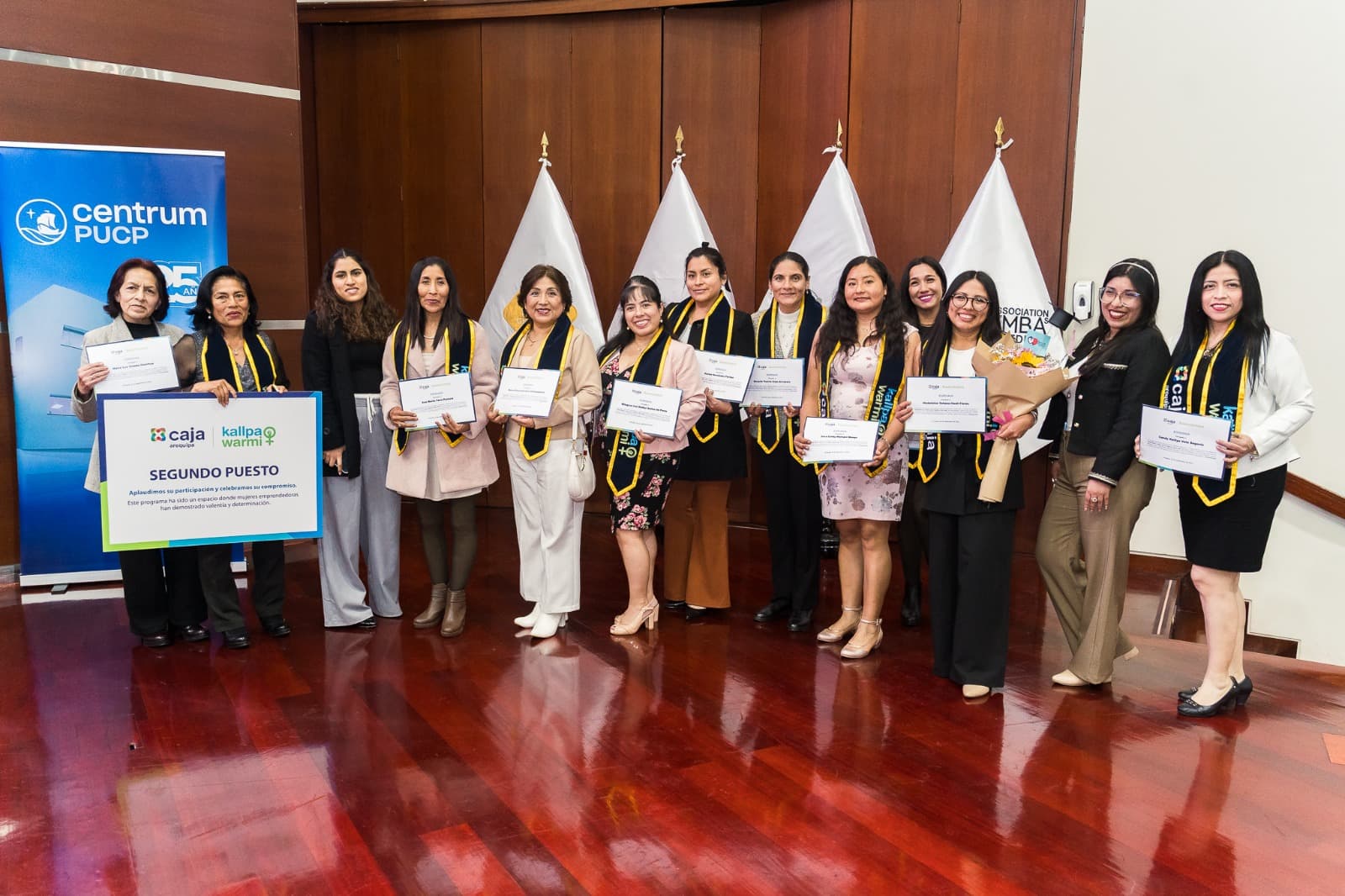 Caja Arequipa destaca aporte de mujeres emprendedoras al desarrollo del país