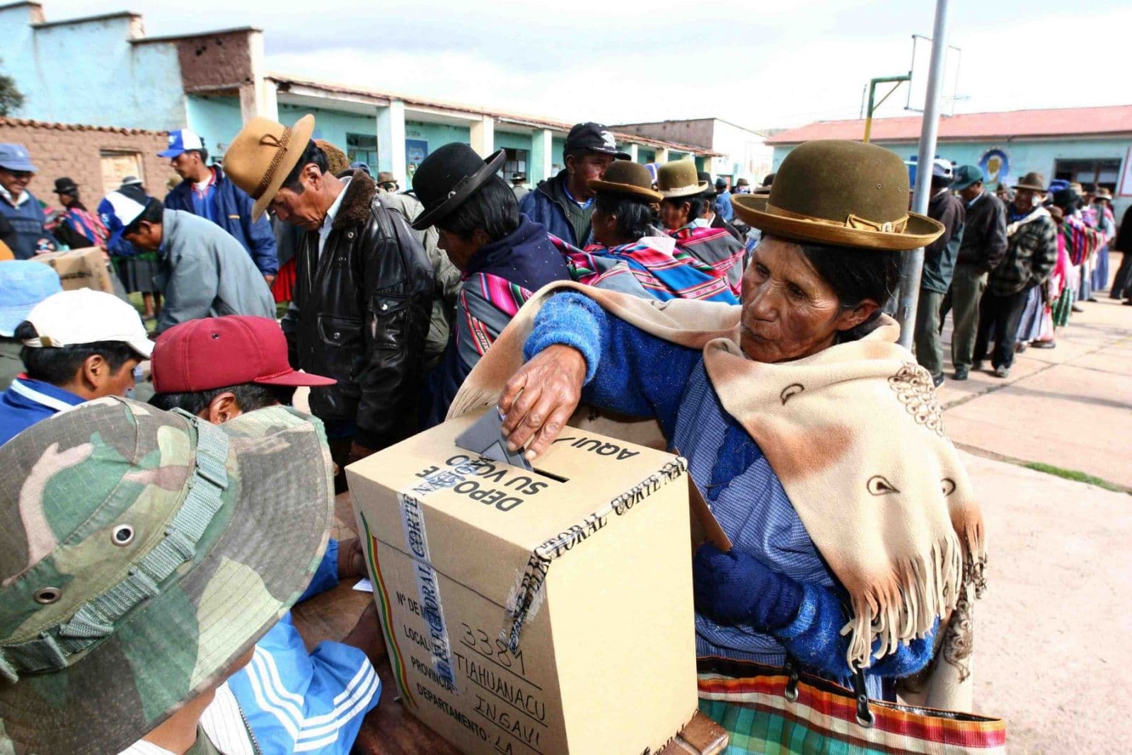 Bolivia elige autoridades regionales en elecciones este domingo 22