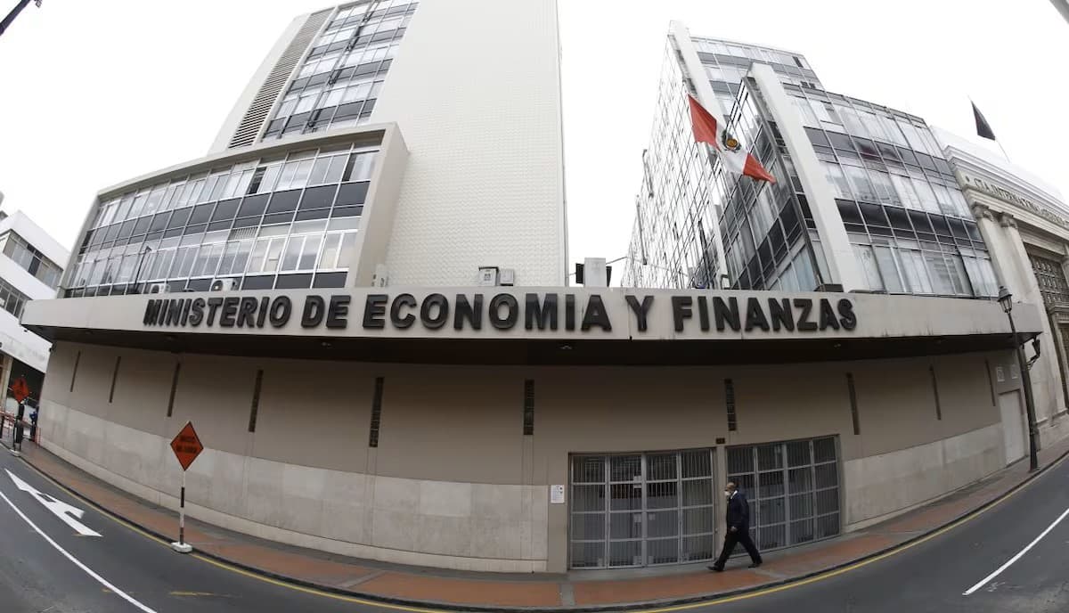 Estiman que economía peruana crecería 3.2 % entre 2027 y 2029