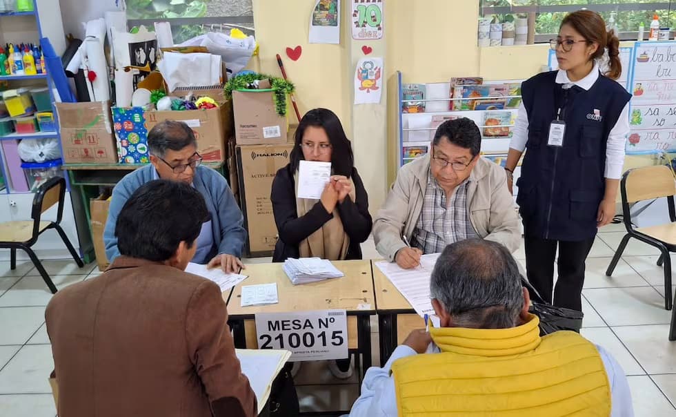 ONPE regula grabación del conteo de votos de la segunda vuelta