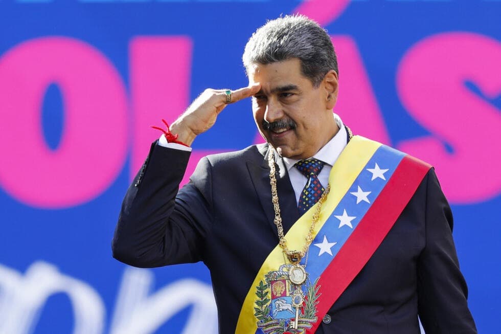 Nicolás Maduro crea comisión para cambiar la Constitución