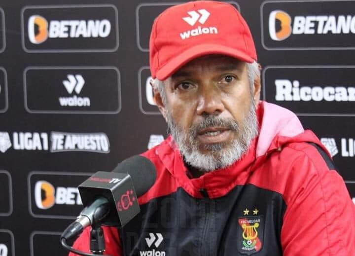 Marco Valencia se queda como DT de FBC Melgar en el Clausura