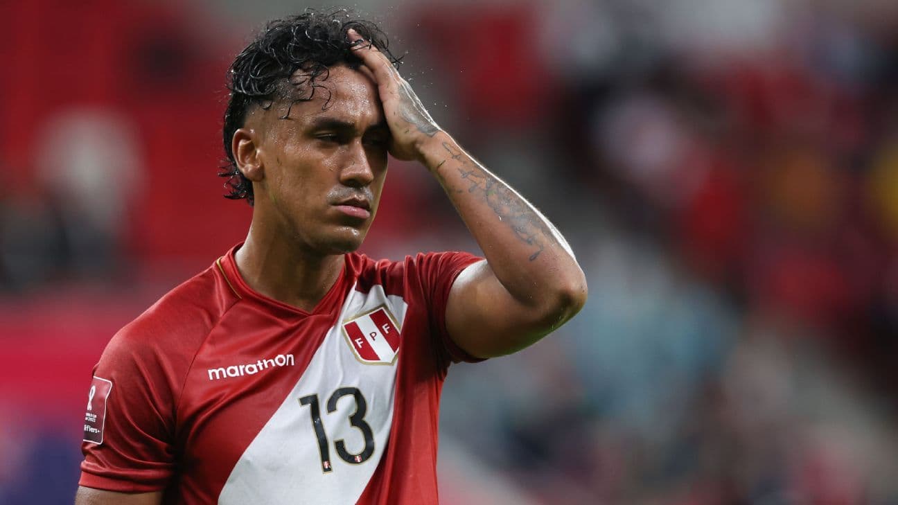 Renato Tapia “culpa” a la FPF de su ausencia