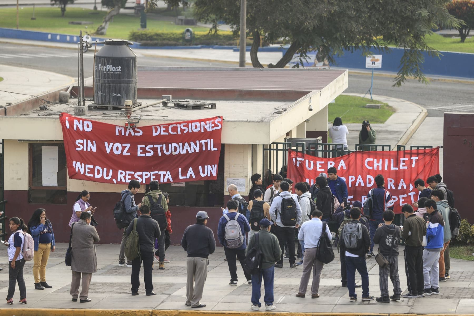 Estudiantes de la UNI exigen la vacancia de la rectora interina