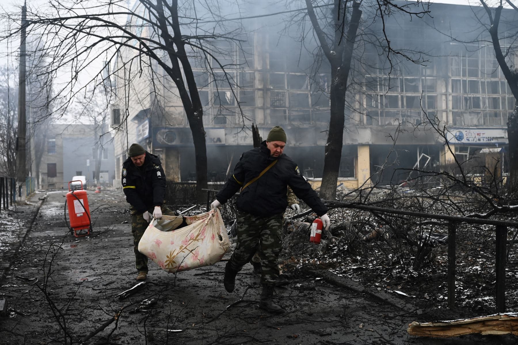 Más de 2 mil muertos y casi 1 millón de refugiados en Ucrania