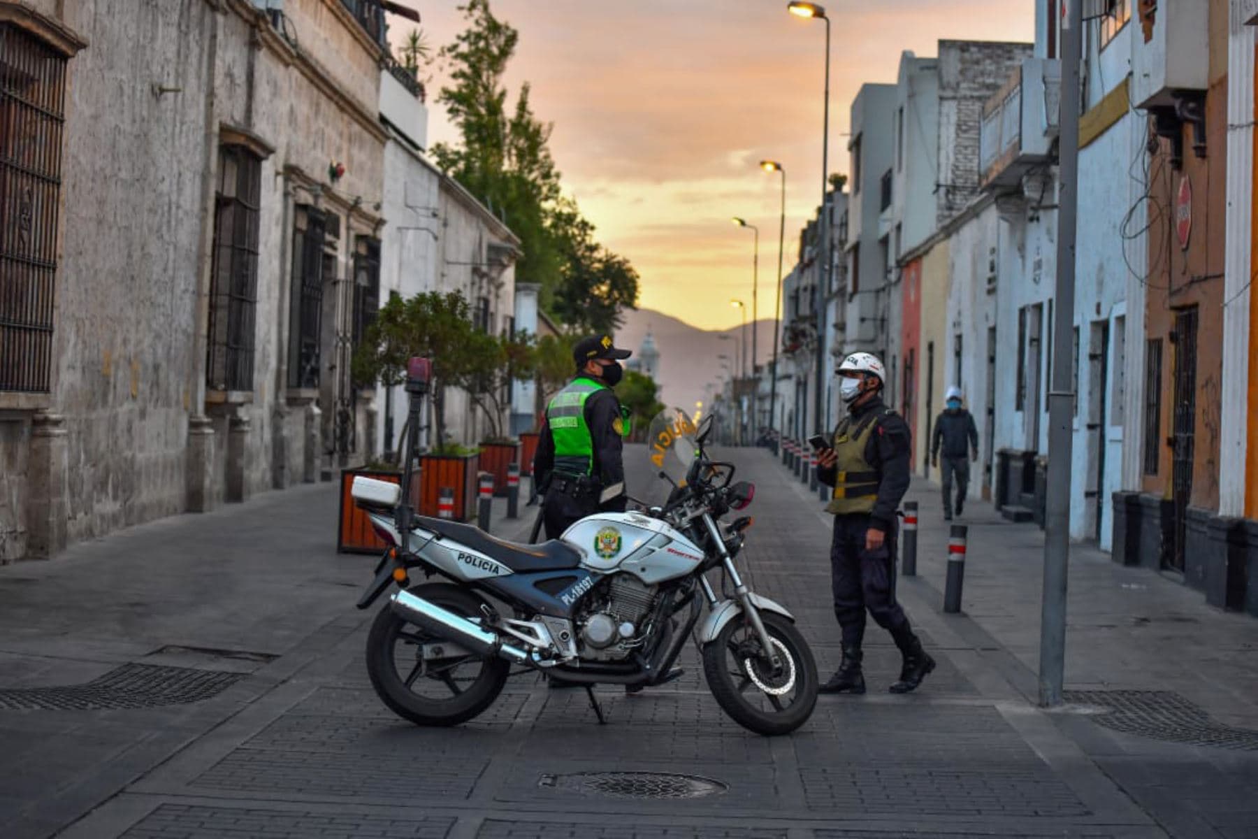 Cuarentena ayudó a reducir contagios COVID-19