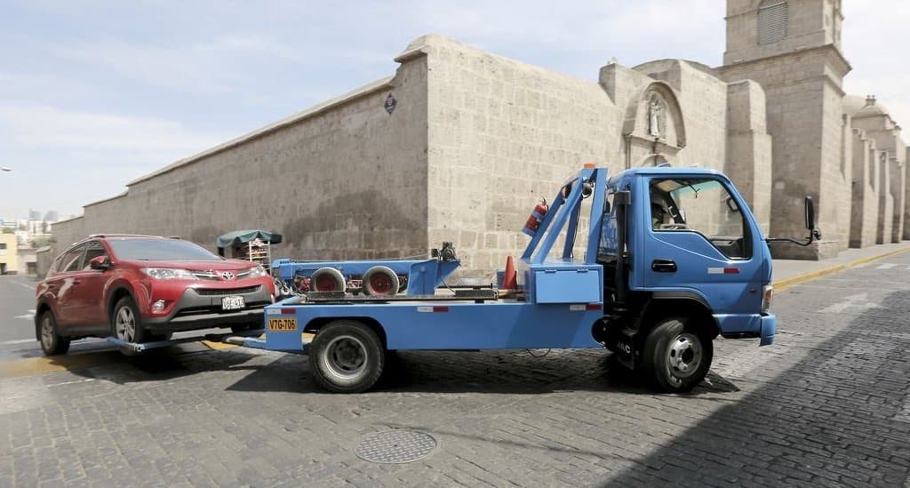 Grúas adquiridas por el municipio de Arequipa operarán desde junio