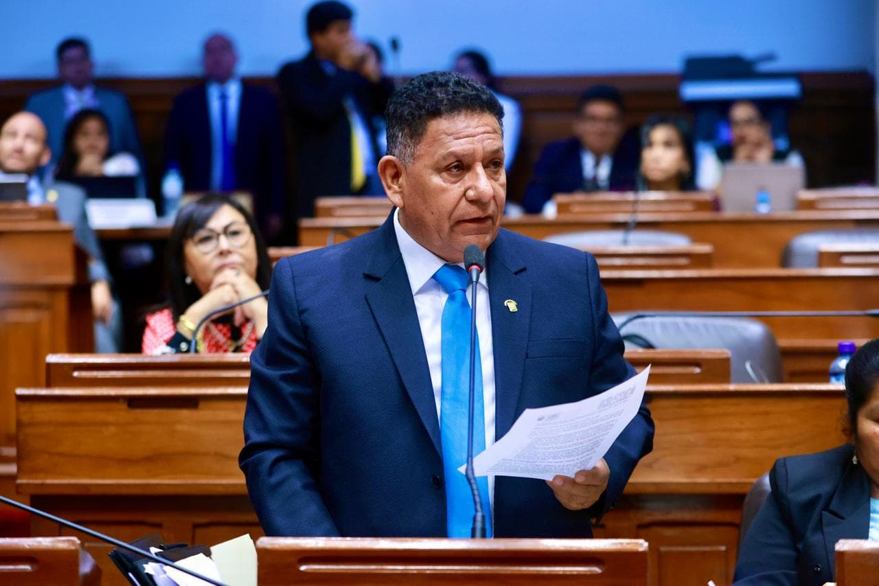 Esdras Medina impulsará cambios para la Ley de Pensiones
