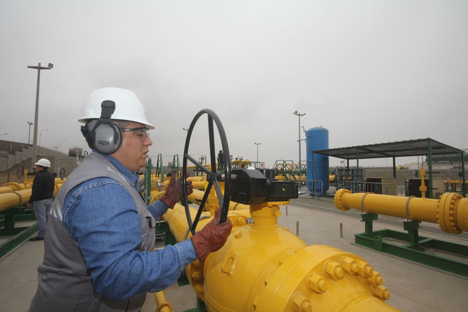 Restablecen el suministro de gas natural tras reparación de ducto