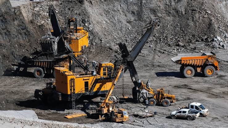 Exportaciones mineras crecen casi 60 % impulsadas por cobre y oro