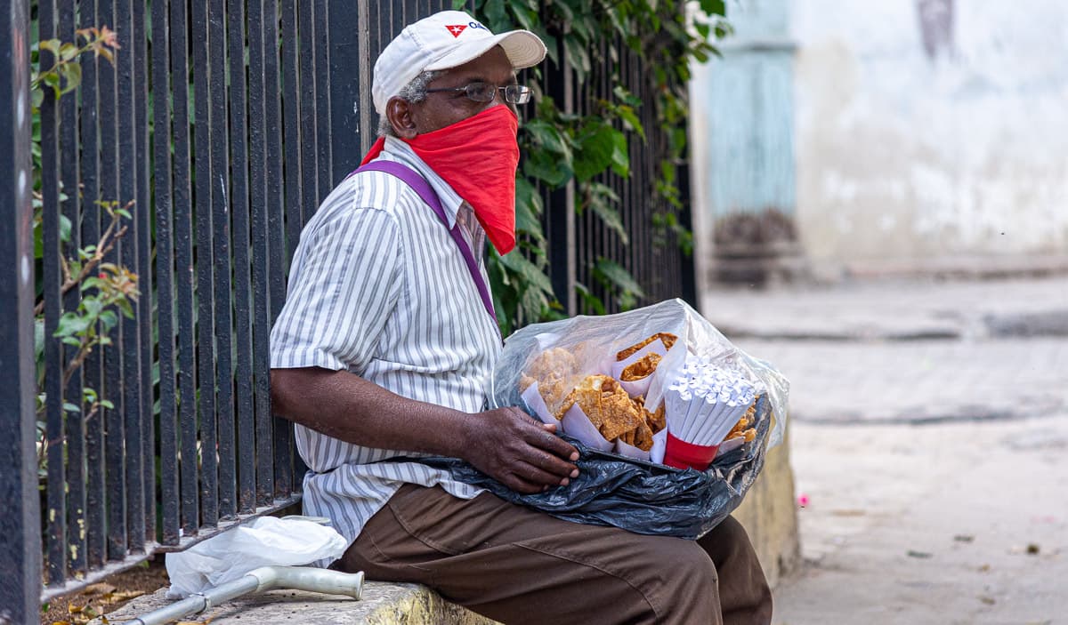 Extranjeros mayores a 60 años serán incluidos en padrón de vacunación