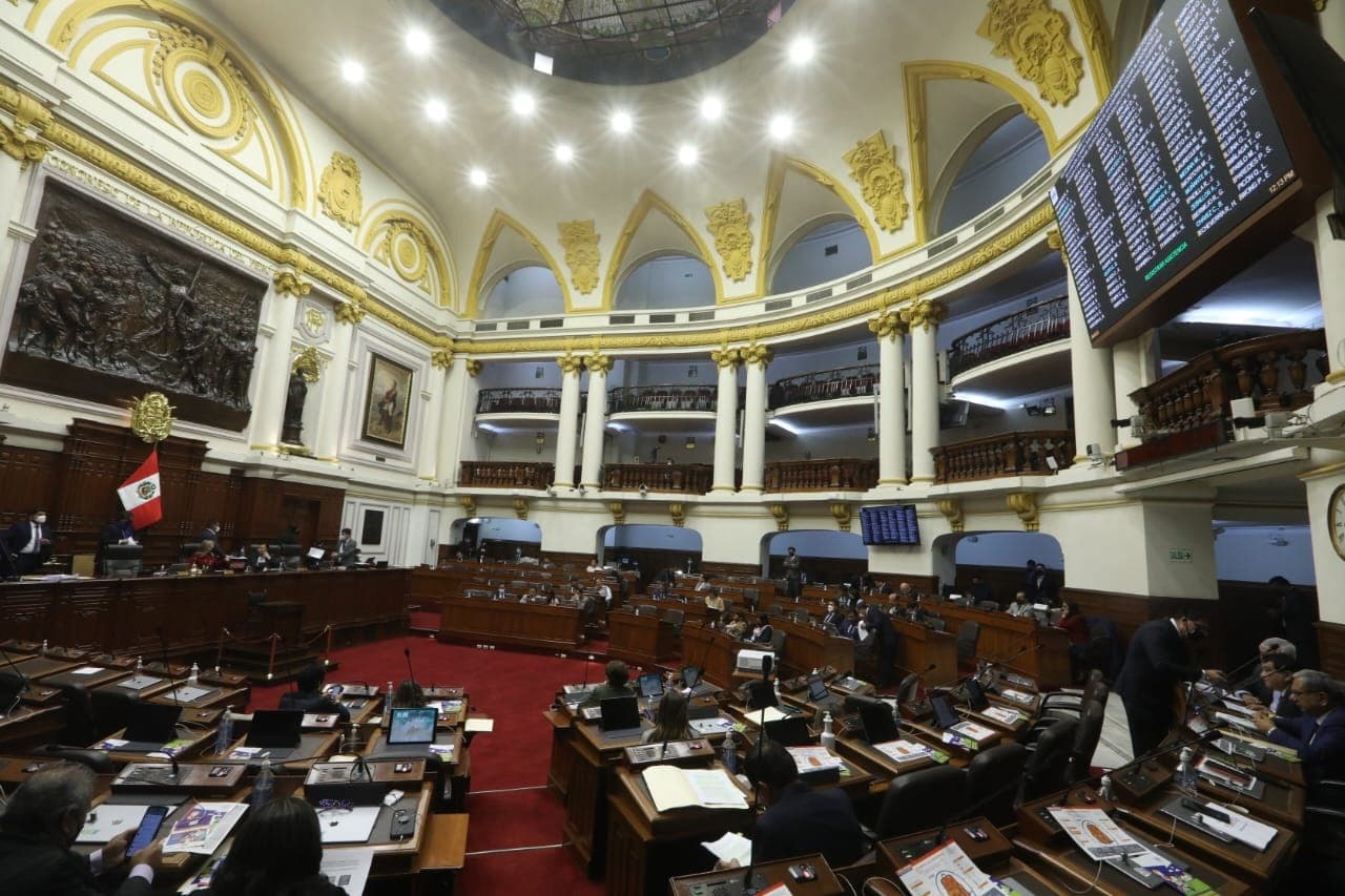 Buscan reducir a 78 los votos para la vacancia presidencial