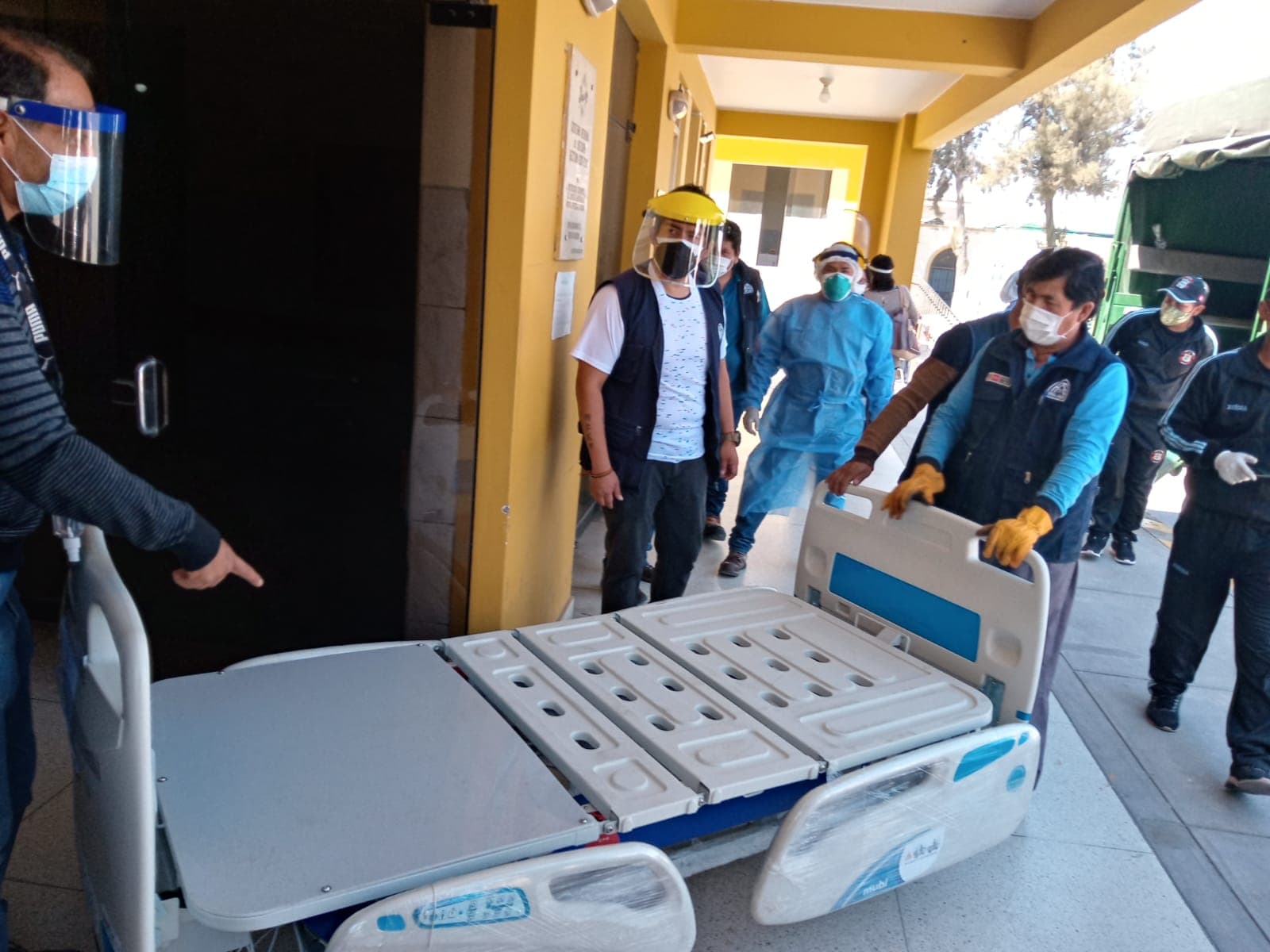 Hospital Goyeneche recibe 5 camas UCI por parte del Estado