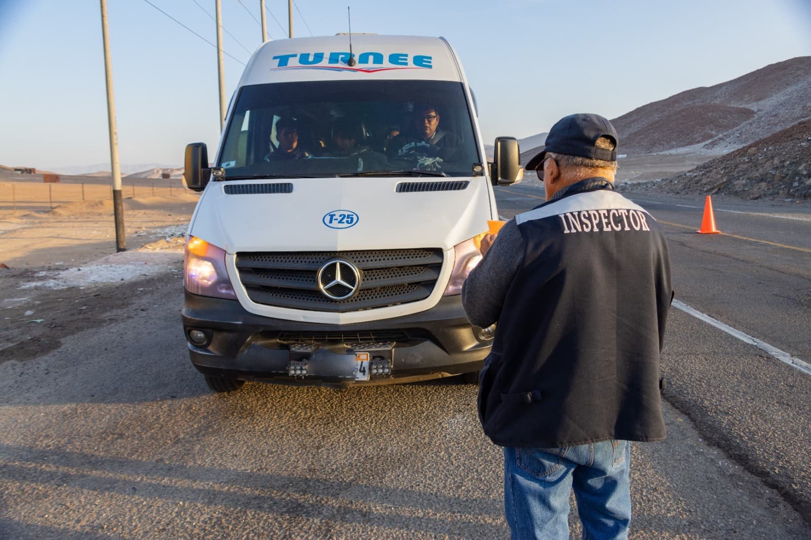 Multan a minivanes informales por prestar servicio a playas