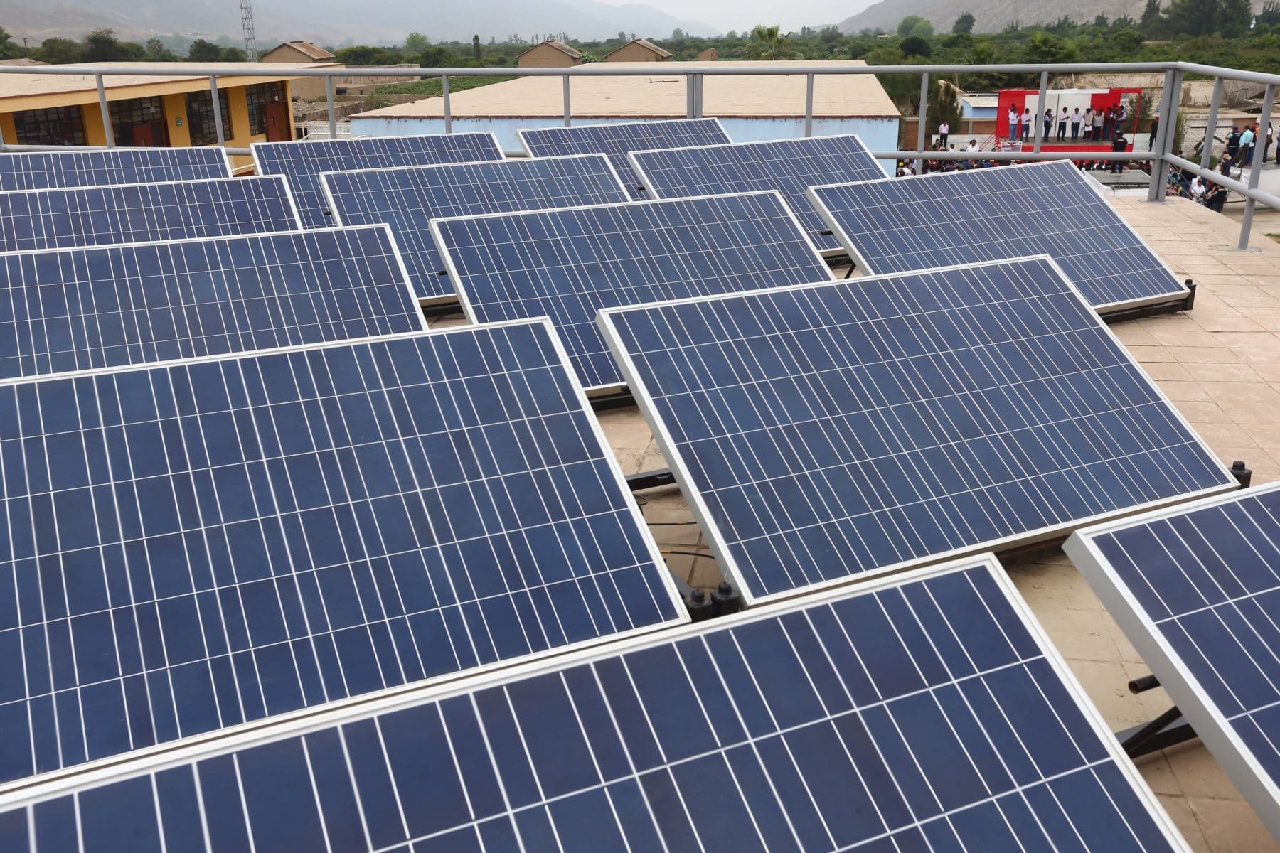 Tres centrales solares en Arequipa para el 2023