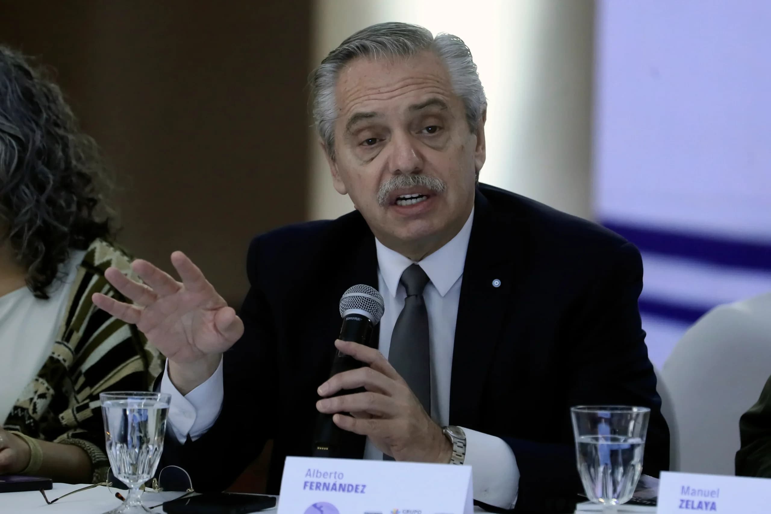 Fiscalía pide imputación de expresidente argentino Fernández