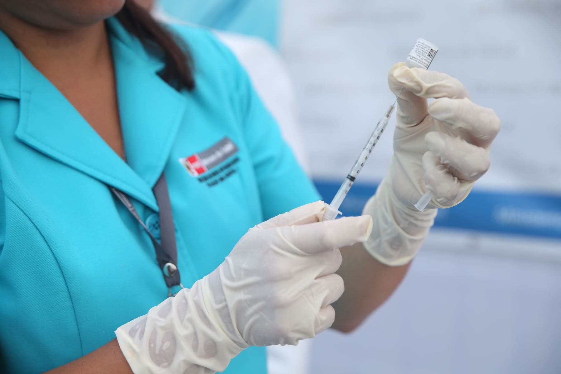 Personal de salud recibe segunda dosis