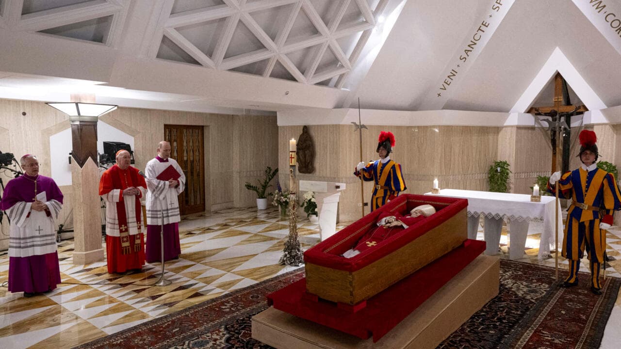 Funeral del papa Francisco será el sábado 26 en plaza San Pedro