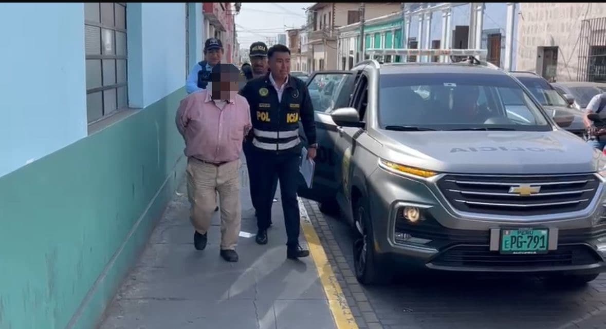 Detienen a taxista acusado de robo y tocamientos a pasajera