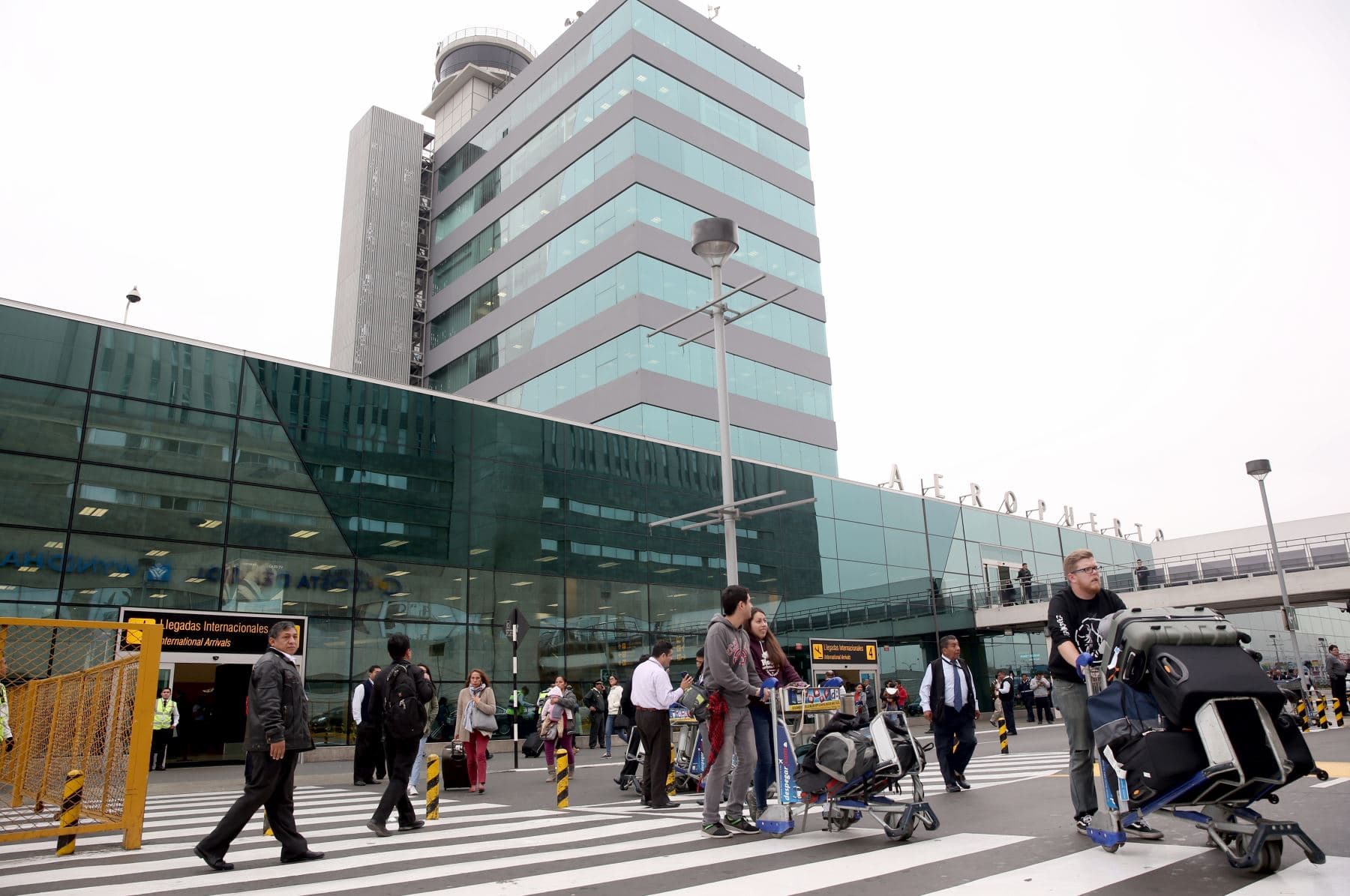 Piden postergar inicio de operaciones del nuevo aeropuerto