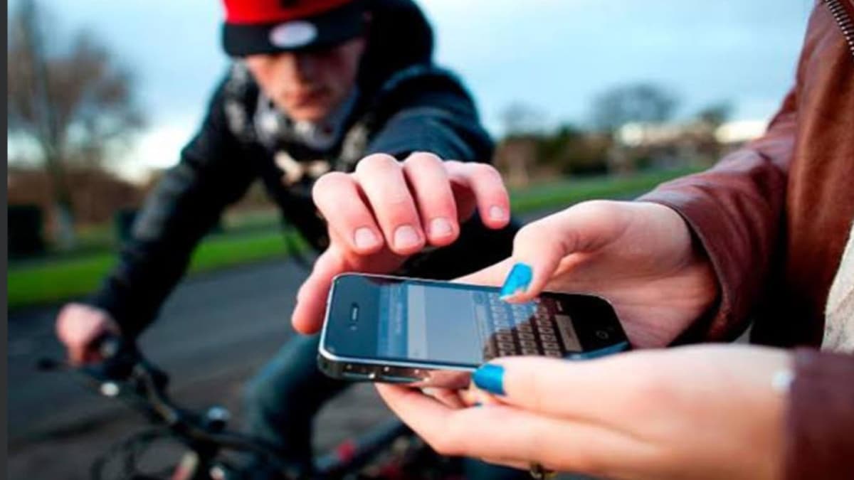 Ejecutivo plantea pena efectiva por robo de celulares en el país