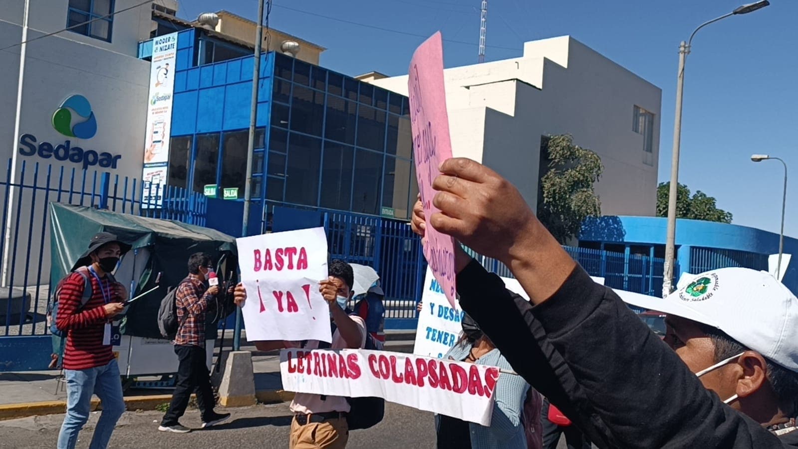 Poblado Mujeres con Esperanza pide servicio de agua y desagüe